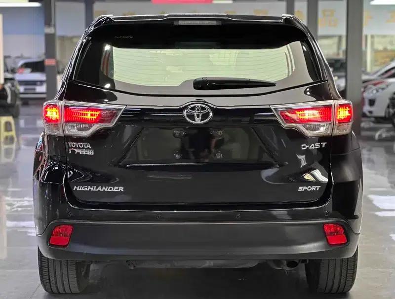 2017 Highlander 2.0T AWD Luxury 7-seater — миниатюра 4