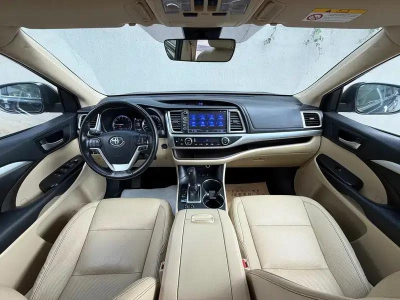 2018 Toyota Highlander 2.0T AWD Luxury 7-seater (China VI Emission Standard) — миниатюра 17