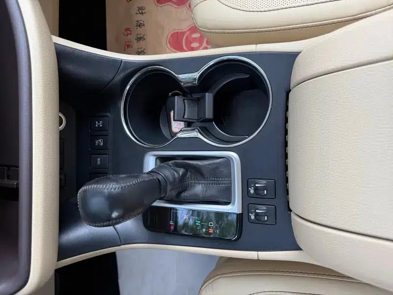 2018 Toyota Highlander 2.0T AWD Luxury 7-seater (China VI Emission Standard) — миниатюра 21