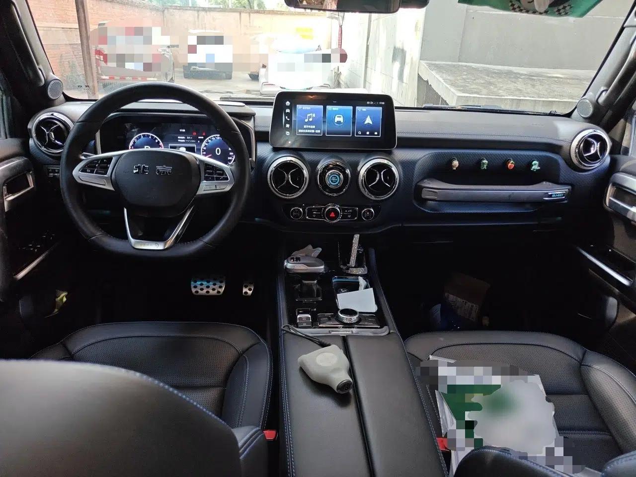 BAIC Off-Road BJ40 2022 BJ40 automatic 5-seater 2.0 — миниатюра 9