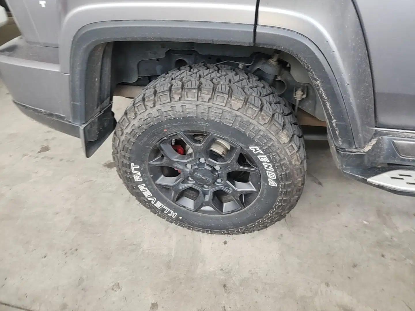 BAIC Off-Road BJ40 2021 2.0T Automatic Four-Wheel Drive Ring the Tower Champion Edition — миниатюра 11