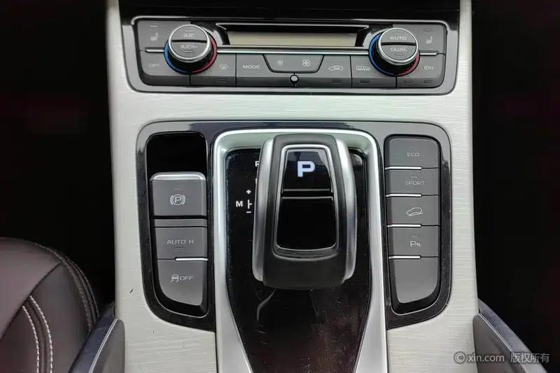 Geely Boyue 2020 1.8TD DCT 2WD Intelligent Connected 4G Edition — миниатюра 10