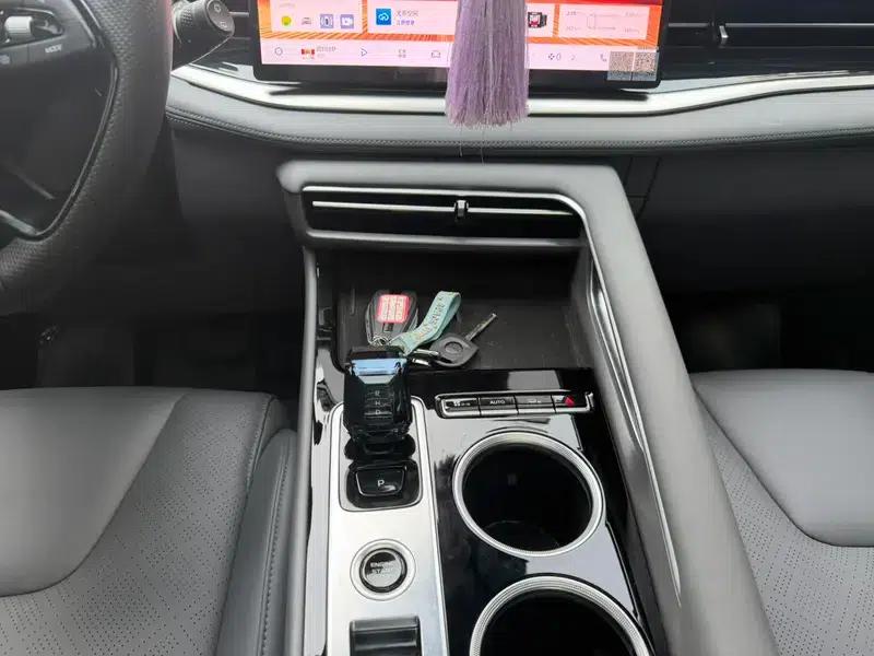 Geely Boyue 2024 1.5TD Dragon Edition — миниатюра 13