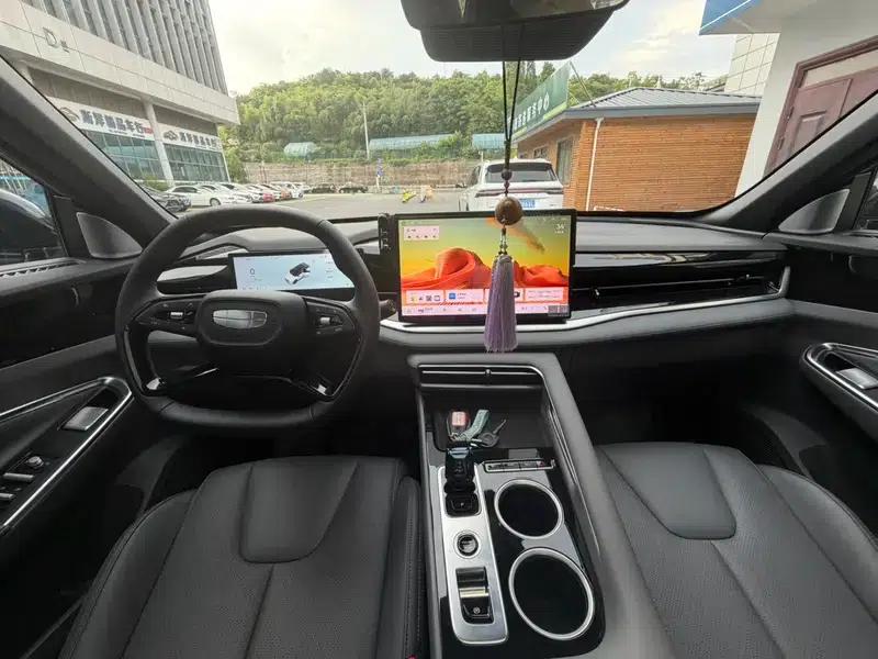 Geely Boyue 2024 1.5TD Dragon Edition — миниатюра 10