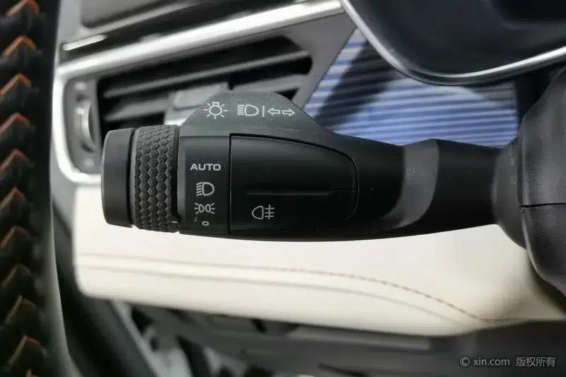 Geely Boyue 2022 Model Boyue X 1.8TD DCT Smart Edition — миниатюра 16