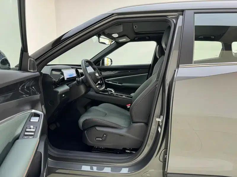 Geely Boyue 2024 1.5TD Dragon Edition — миниатюра 17