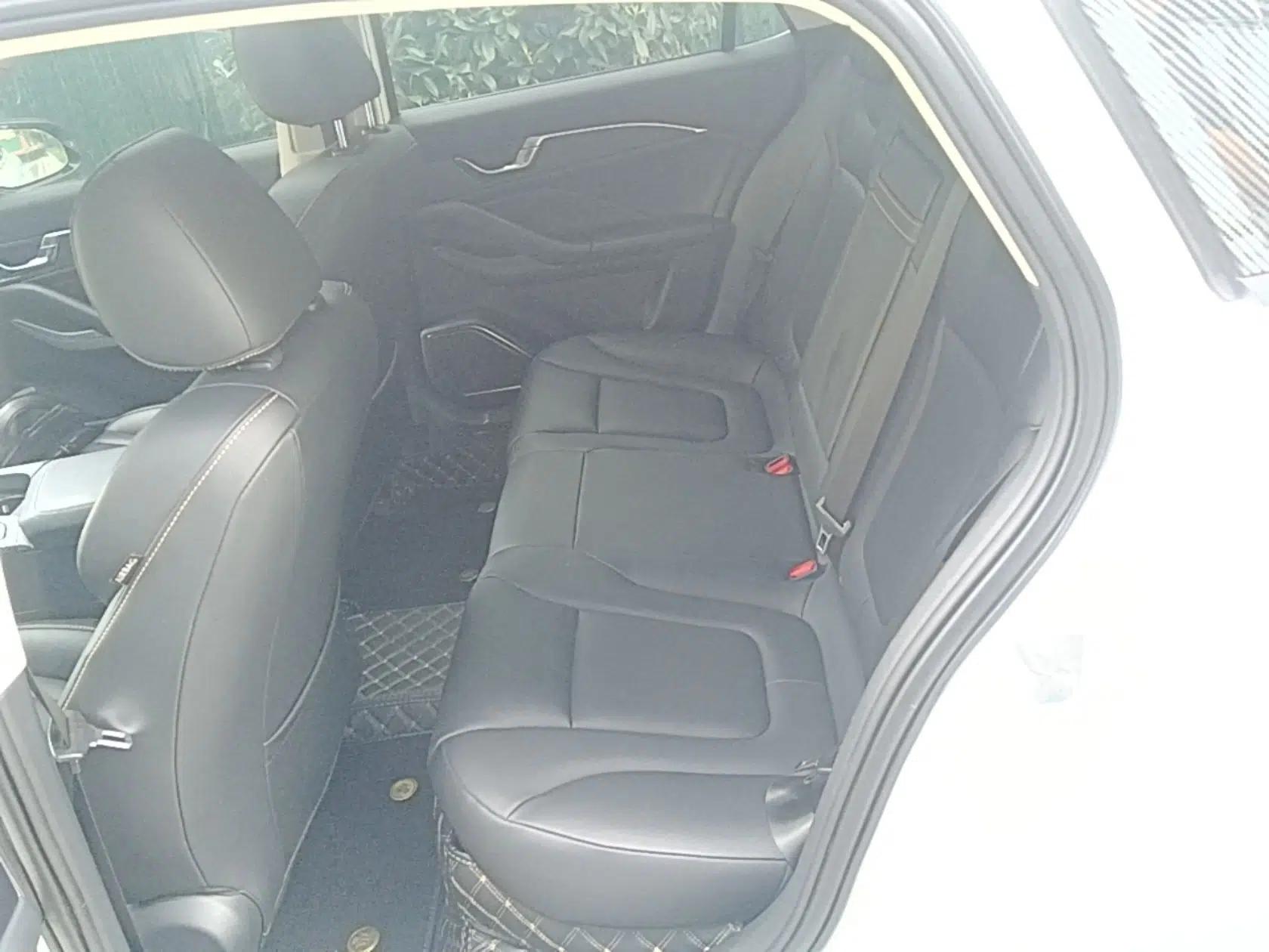 Bestune B70 2022 Third Generation 1.5T Automatic Premium Edition — миниатюра 20