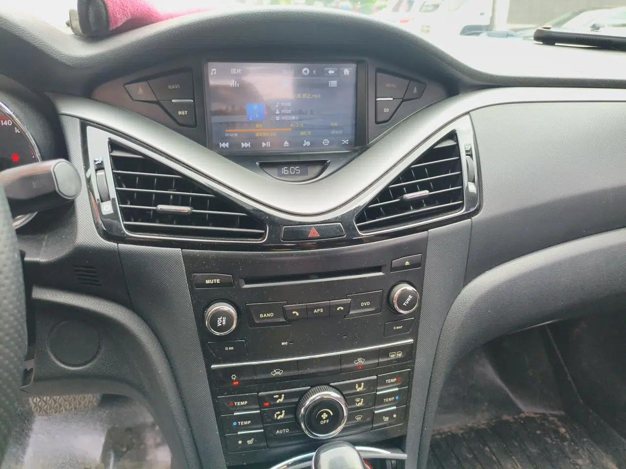 Bestune B70 2014 2.0L automatic comfort version — миниатюра 13