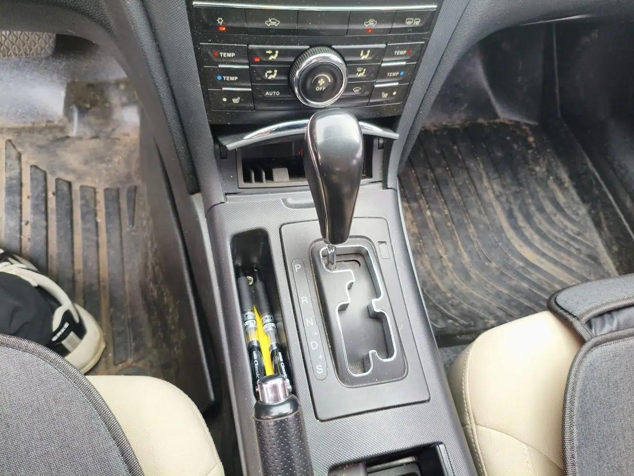 Bestune B70 2014 2.0L automatic comfort version — миниатюра 14