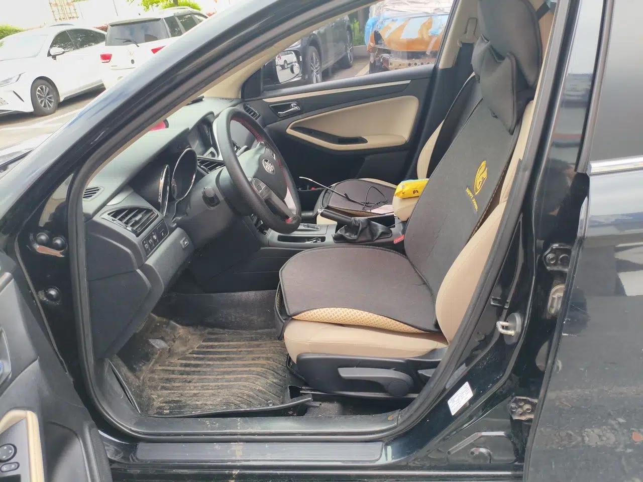 Bestune B70 2014 2.0L automatic comfort version — миниатюра 15