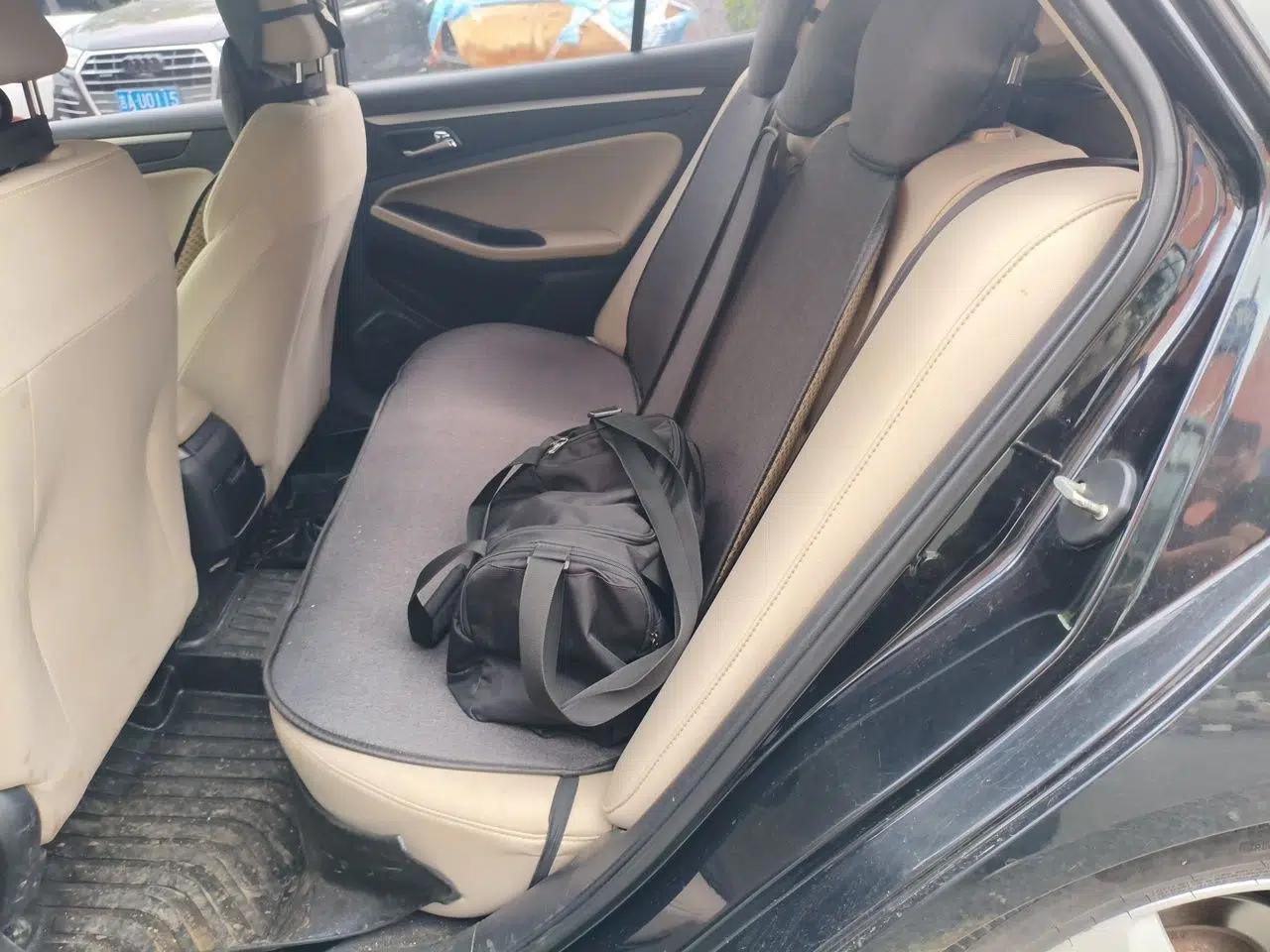 Bestune B70 2014 2.0L automatic comfort version — миниатюра 17