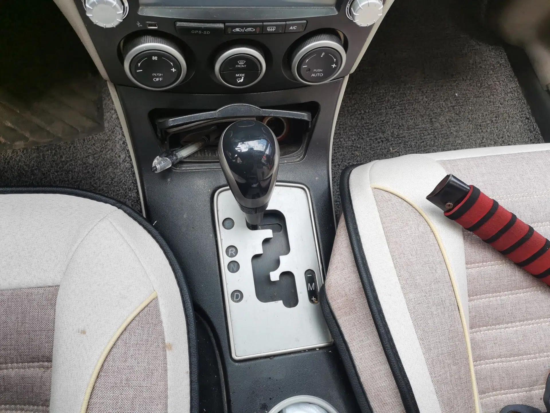 Bestune B70 2006 2.0L Automatic Special Edition Commemorative Version — миниатюра 14