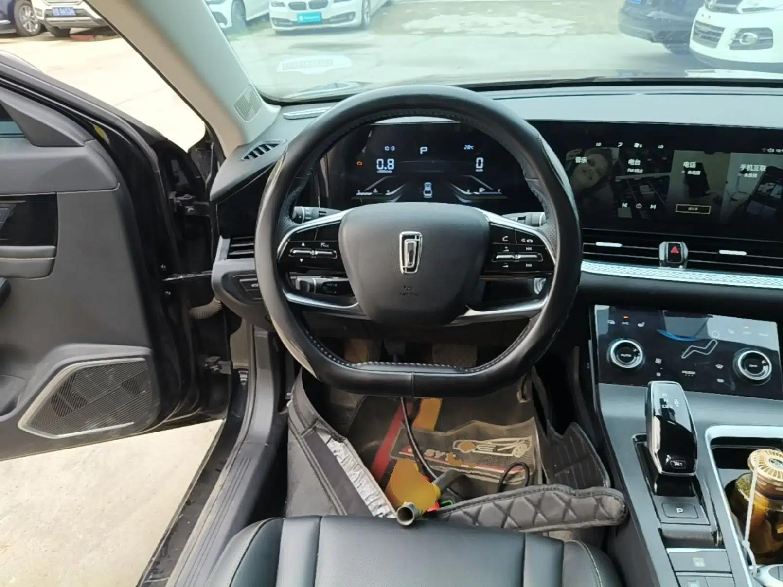 Bestune B70 2023 Third Generation 1.5T Automatic Enjoyment Version 70th Anniversary Edition — миниатюра 13