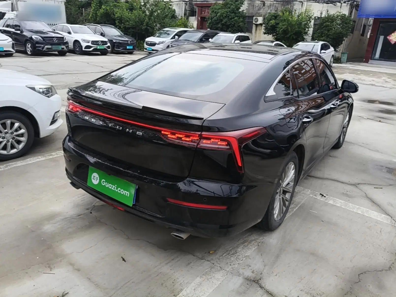 Bestune B70 2023 Third Generation 1.5T Automatic Enjoyment Version 70th Anniversary Edition — миниатюра 6