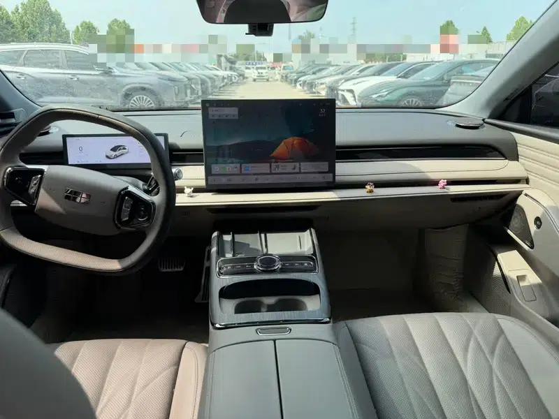 Galaxy Star 8 PHEV 2025 130km EM-i Premium Edition — миниатюра 8