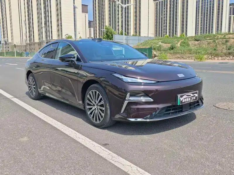 Galaxy Starry Night 8 PHEV 2026 Model 225km EM-i Voyager Galaxy Edition — миниатюра 3