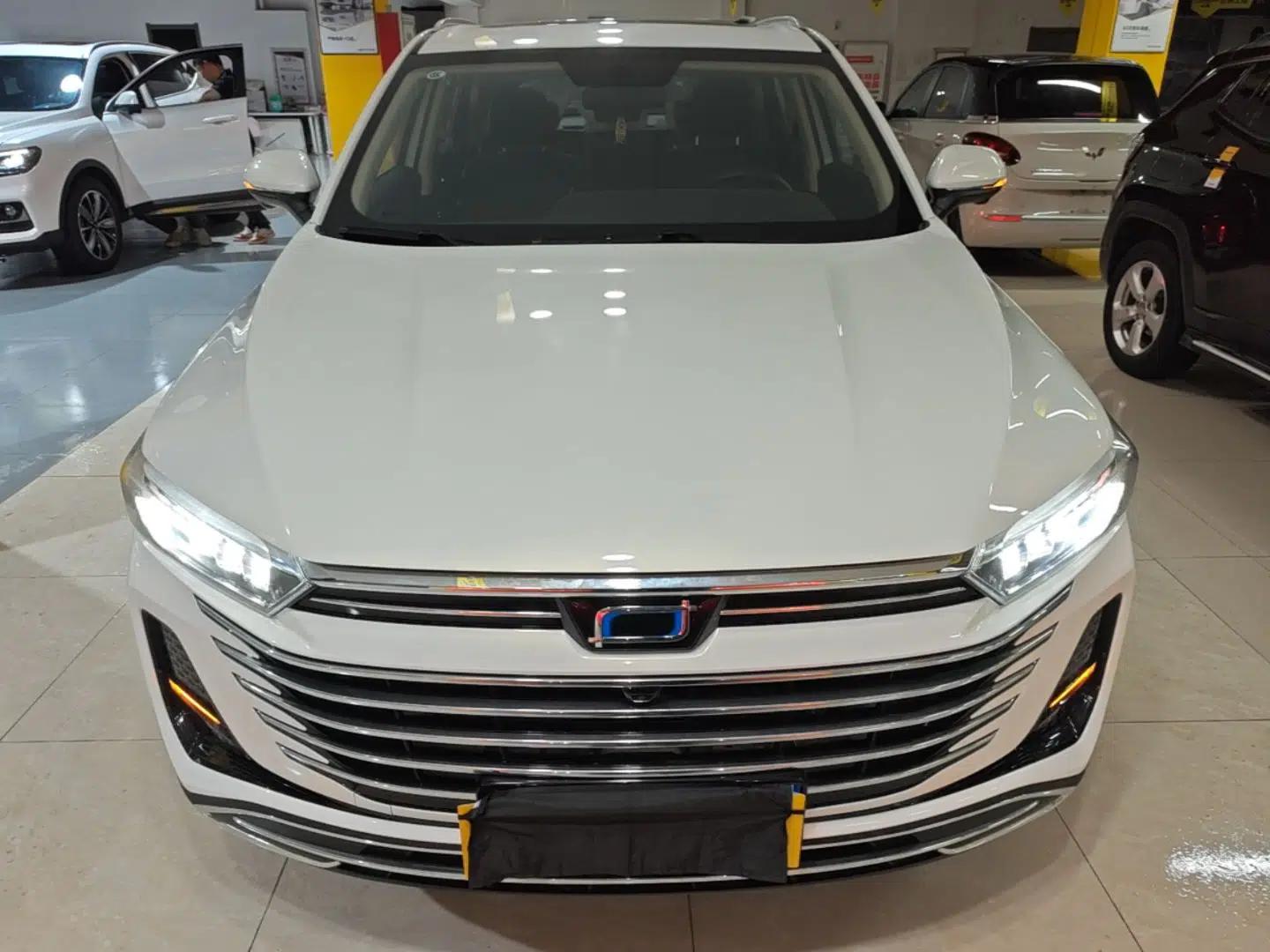 Bestune T77 2023 1.5T Automatic Luxury Model — миниатюра 2