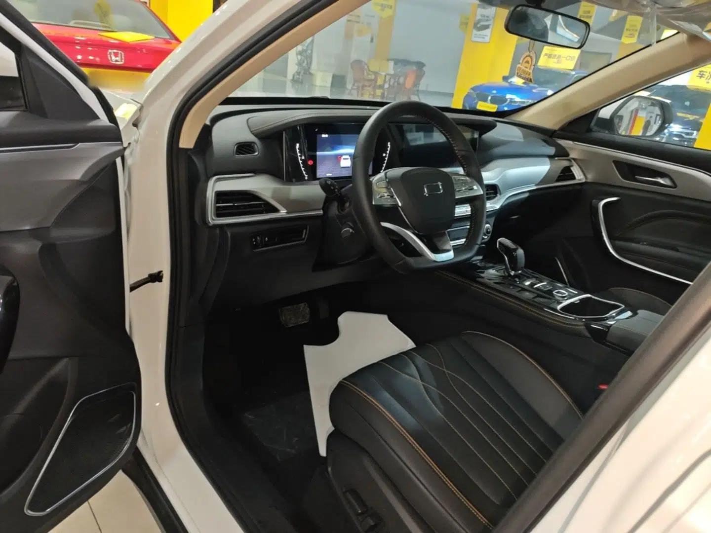 Bestune T77 2023 1.5T Automatic Luxury Model — миниатюра 18