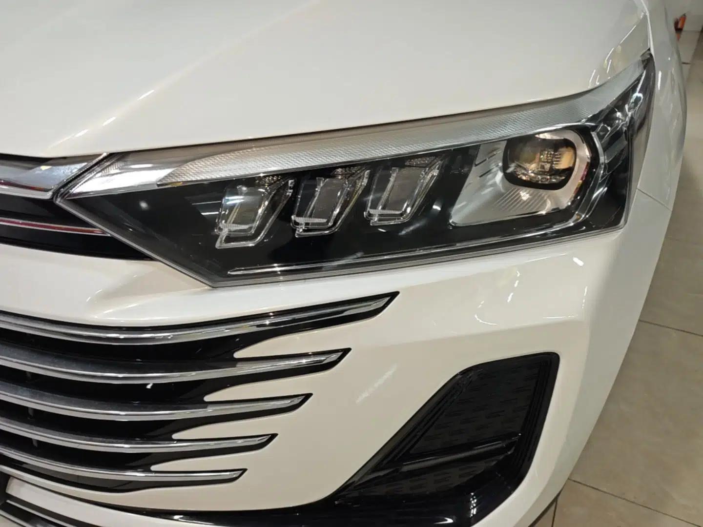 Bestune T77 2023 1.5T Automatic Luxury Model — миниатюра 8
