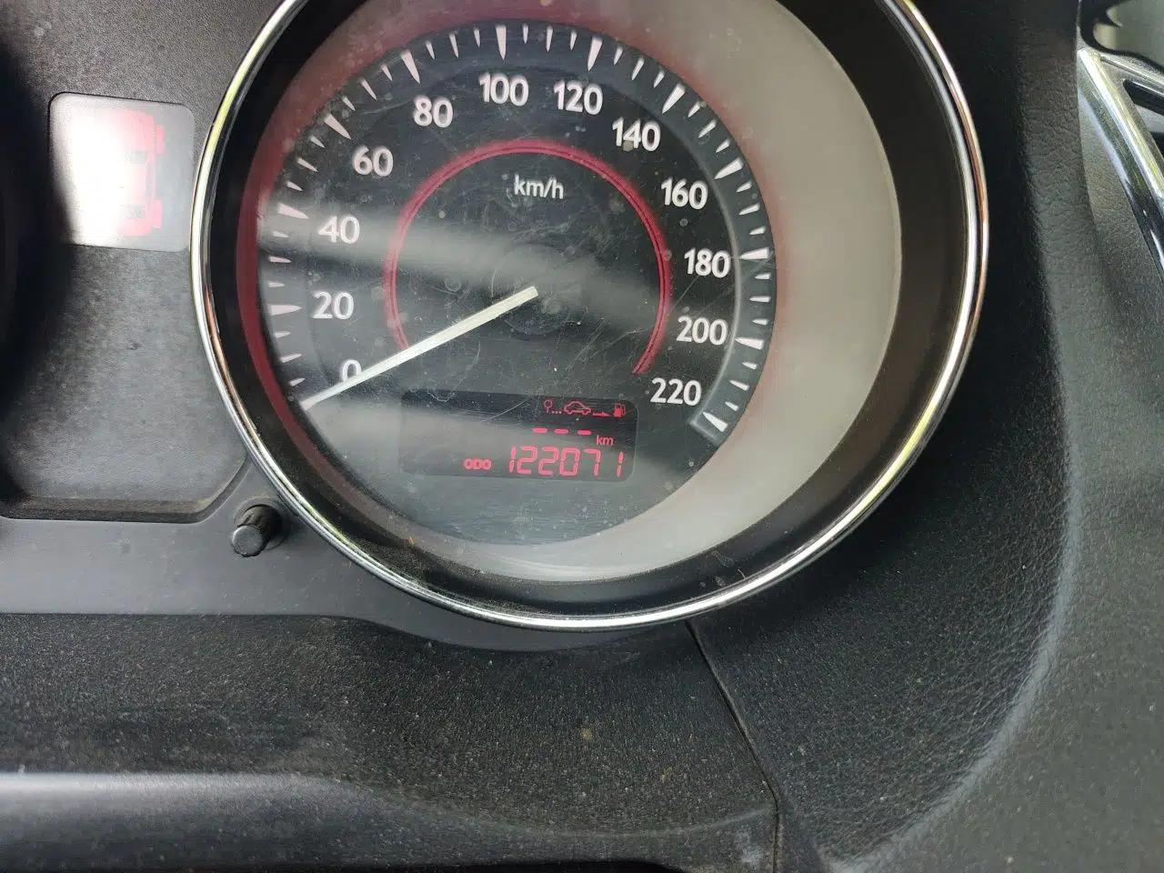Bestune B50 2013 1.6L manual Comfort trim level — миниатюра 12