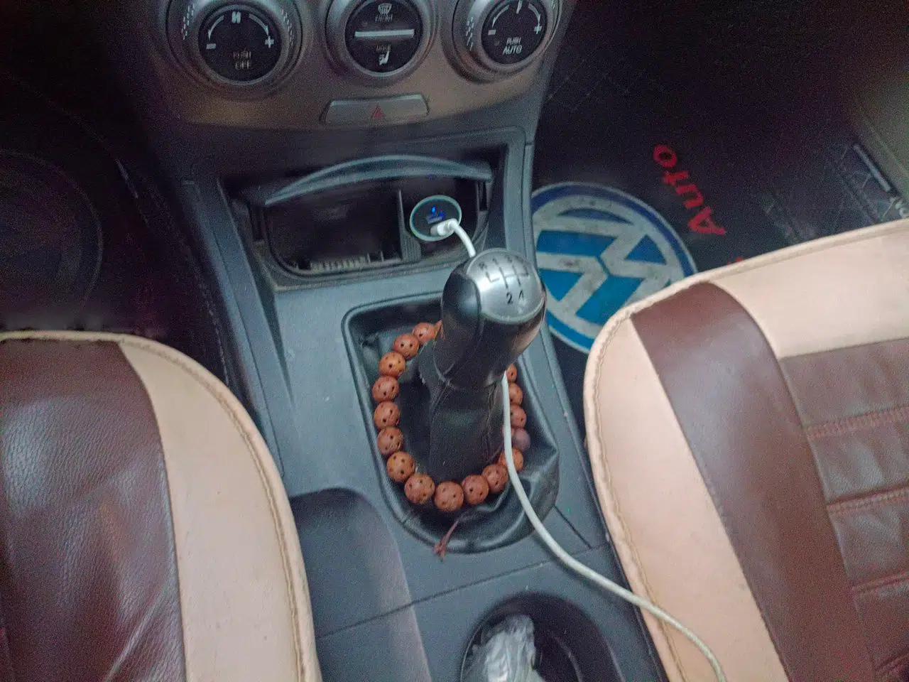 Bestune B50 2011 1.6L Manual Prestige Edition — миниатюра 14