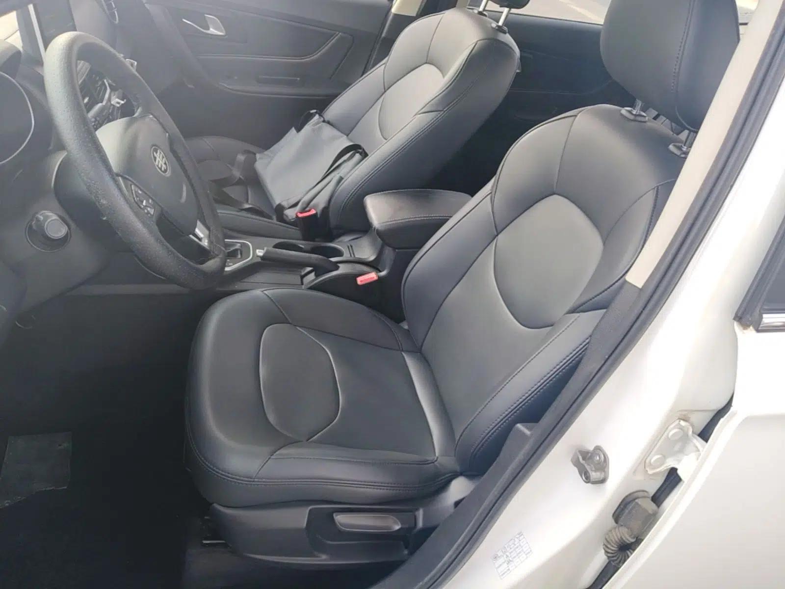 Bestune X40 2017 1.6L Automatic Luxury Model — миниатюра 17