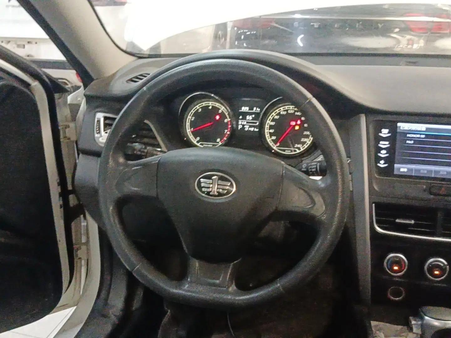 Bestune B30 2019 1.6L Automatic Comfort Model — миниатюра 13