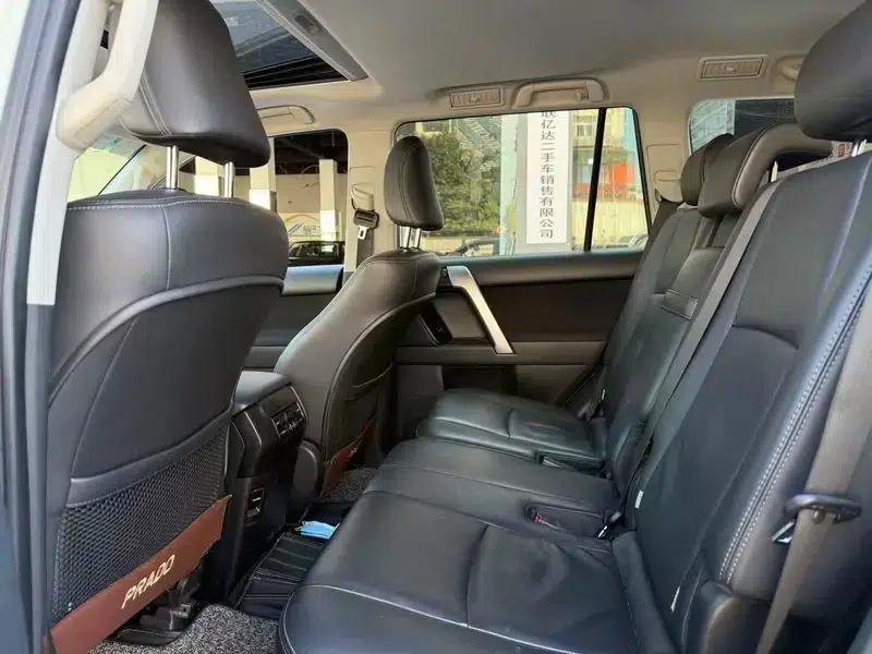 2016 Prado 2.7L Automatic Luxury Edition — миниатюра 10