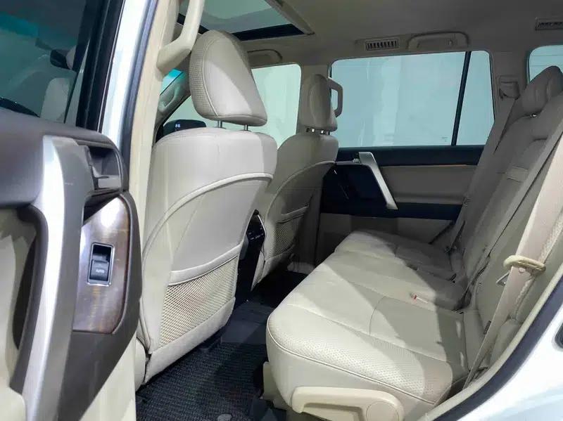 2010 Prado 4.0L Automatic VX — миниатюра 21