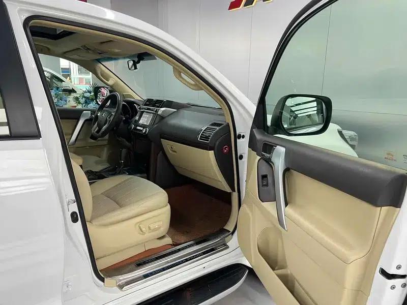 2014 Prado 4.0L Automatic TX-L — миниатюра 17