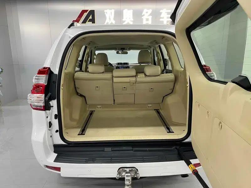 2014 Prado 4.0L Automatic TX-L — миниатюра 18