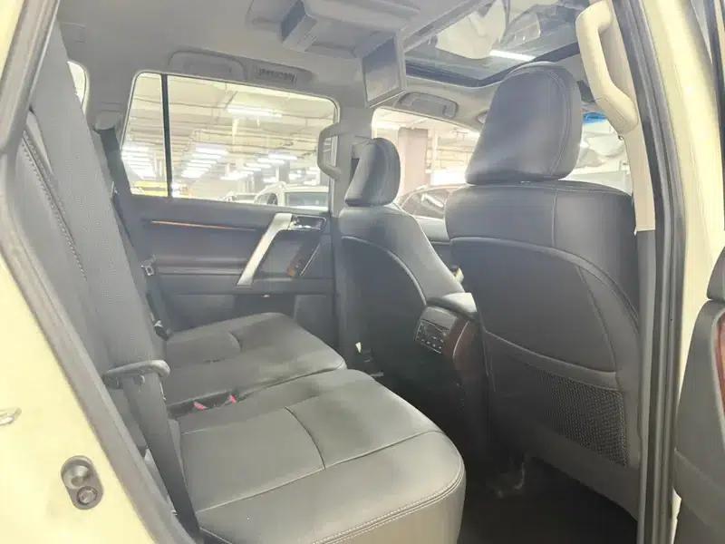 2016 Prado 3.5L Automatic TX-L NAVI — миниатюра 17