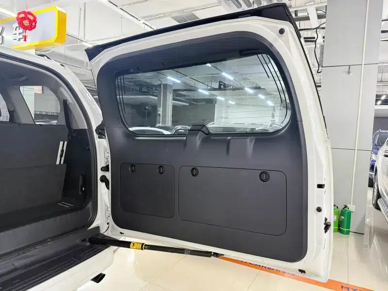2016 Prado 3.5L Automatic TX-L NAVI — миниатюра 18