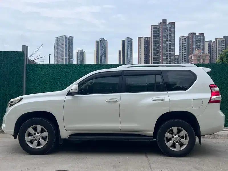 2016 Prado 2.7L Automatic Luxury Edition — миниатюра 4