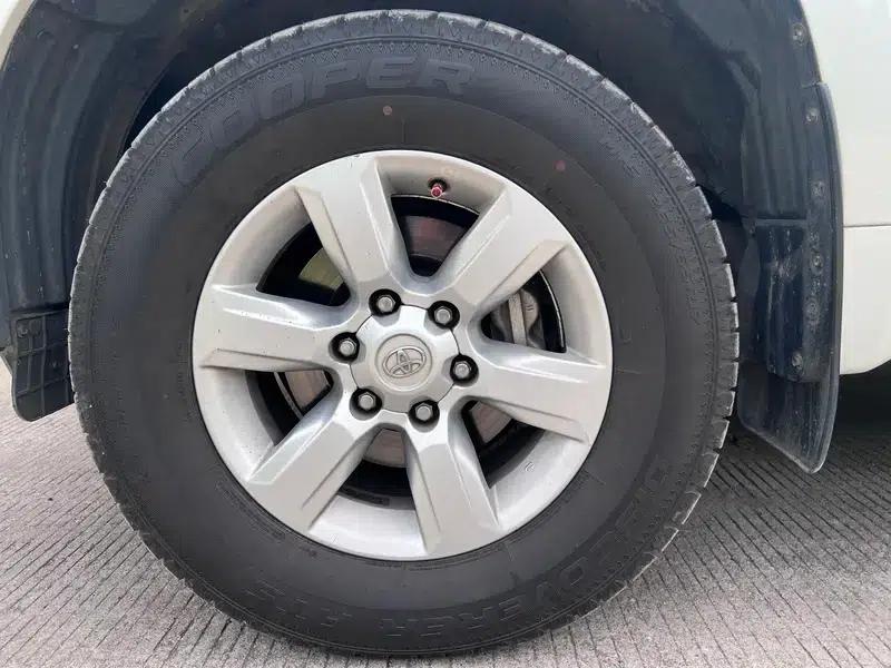 2016 Prado 2.7L Automatic Luxury Edition — миниатюра 8