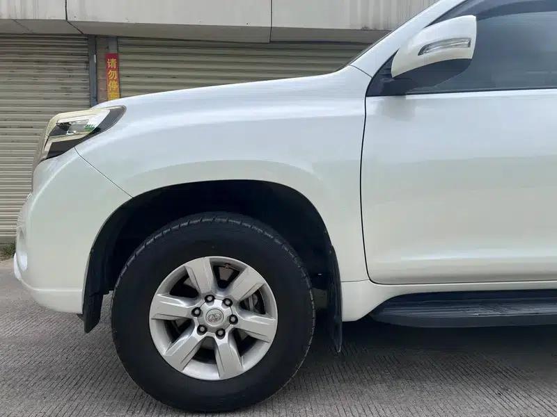 2016 Prado 2.7L Automatic Luxury Edition — миниатюра 9