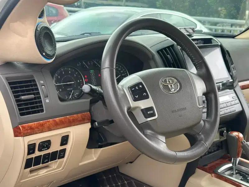 TGS Land Cruiser 2016 4.0T Automatic 4WD 5-seater Parallel Import — миниатюра 16