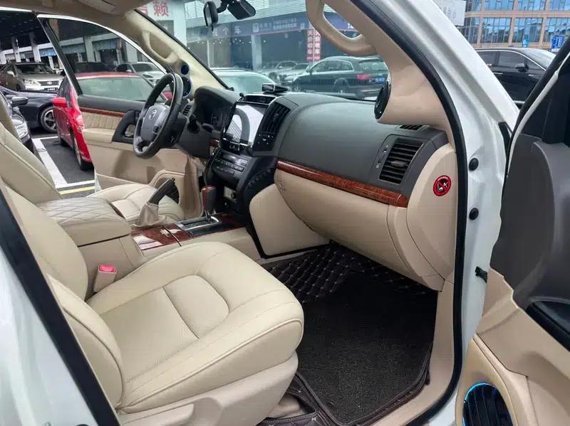 TGS Land Cruiser 2016 4.0T Automatic 4WD 5-seater Parallel Import — миниатюра 10