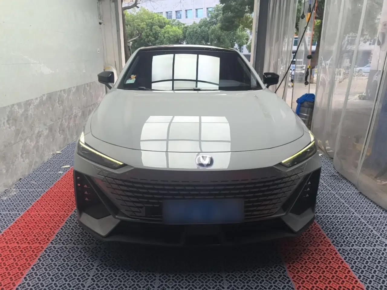 CHANGAN UNI-V 2022 1.5T Prestige Version — миниатюра 2