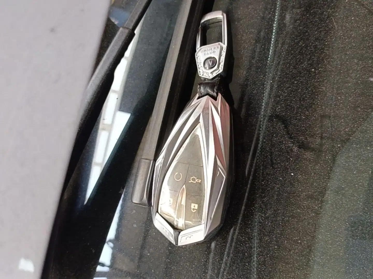CHANGAN UNI-V 2023 1.5T Prestige Model — миниатюра 28