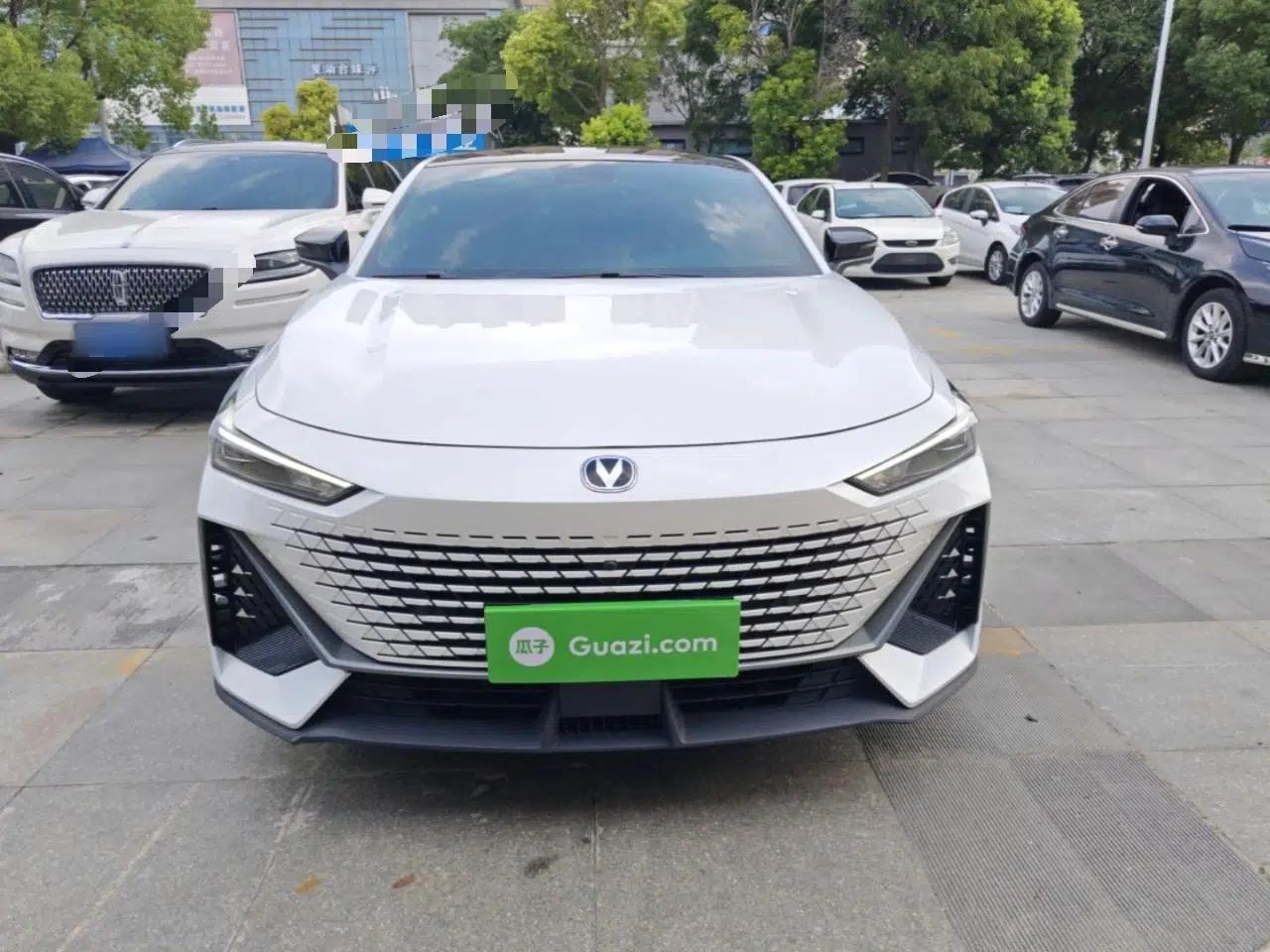 CHANGAN UNI-V 2022 1.5T Prestige Version — миниатюра 2