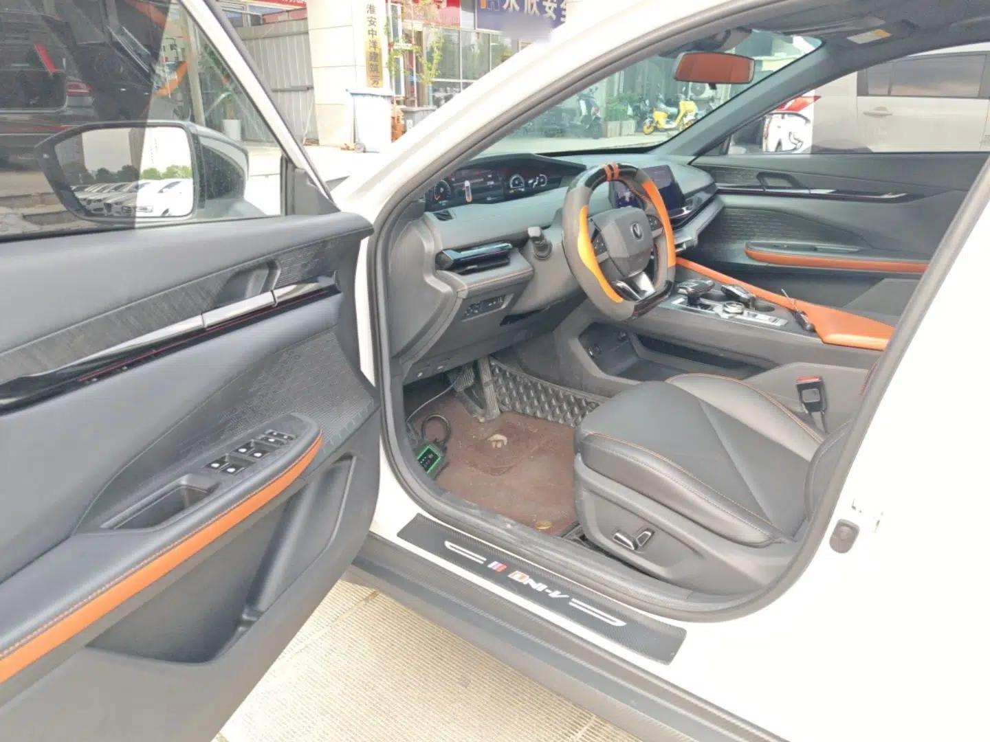 CHANGAN UNI-V 2022 1.5T Prestige Version — миниатюра 18
