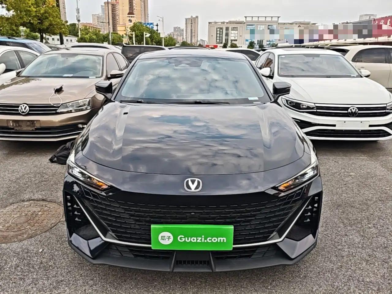 CHANGAN UNI-V 2023 1.5T Prestige Model — миниатюра 2
