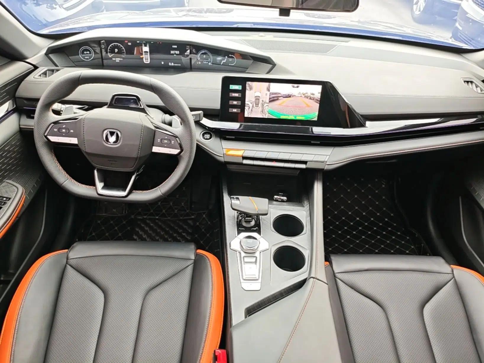 CHANGAN UNI-V 2023 1.5T Prestige Model — миниатюра 17