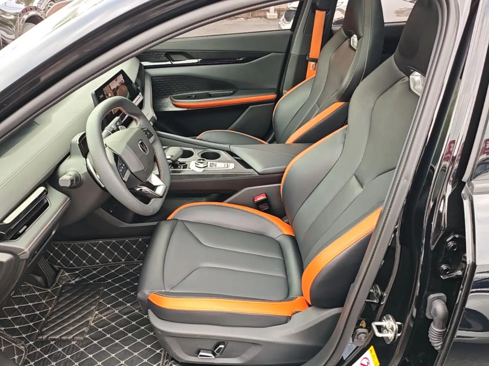 CHANGAN UNI-V 2023 1.5T Prestige Model — миниатюра 22