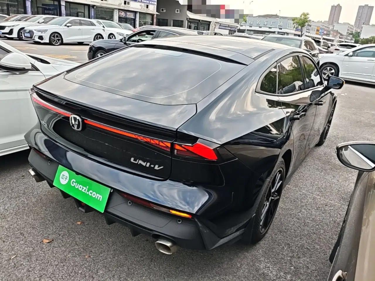 CHANGAN UNI-V 2023 1.5T Prestige Model — миниатюра 6