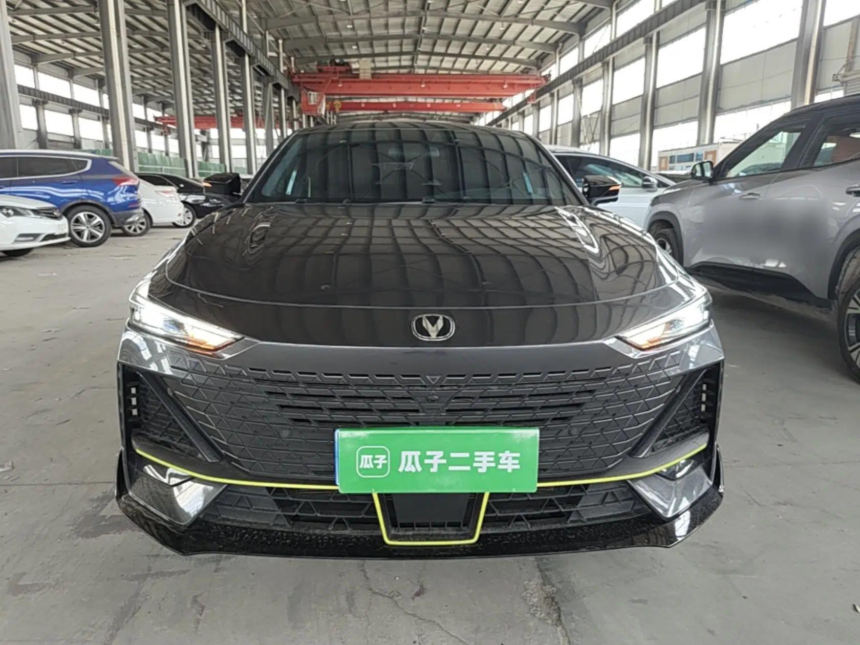 CHANGAN UNI-V 2022 1.5T Sport Edition — миниатюра 2