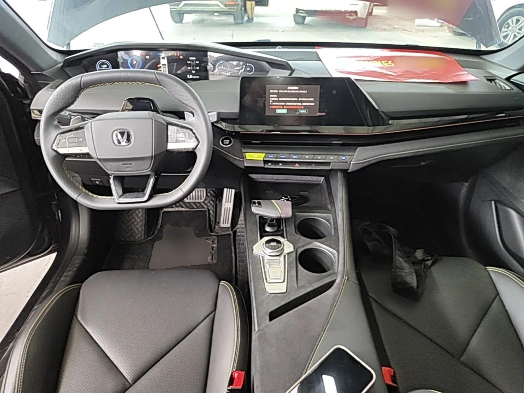 CHANGAN UNI-V 2022 1.5T Sport Edition — миниатюра 12