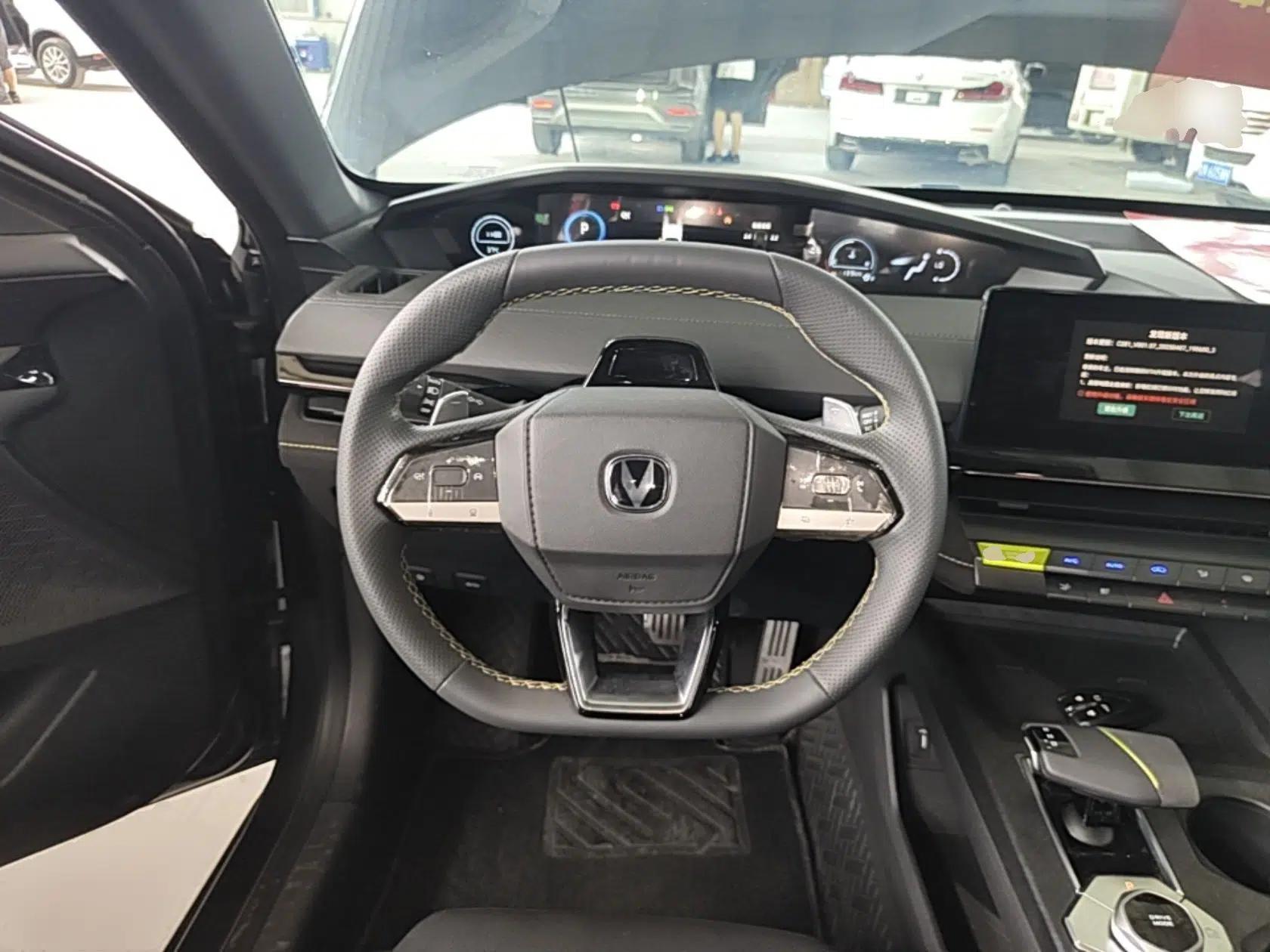 CHANGAN UNI-V 2022 1.5T Sport Edition — миниатюра 13