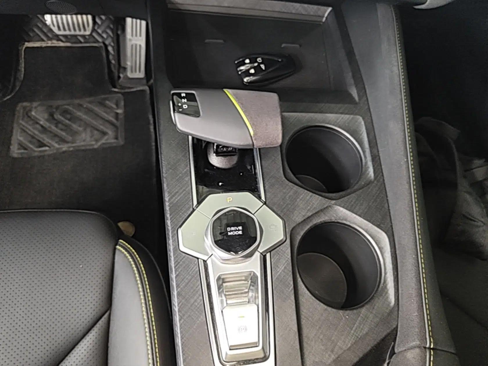 CHANGAN UNI-V 2022 1.5T Sport Edition — миниатюра 16